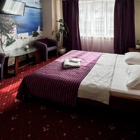 Apartments Deluxe Ivano Frankivsk Bagian luar foto
