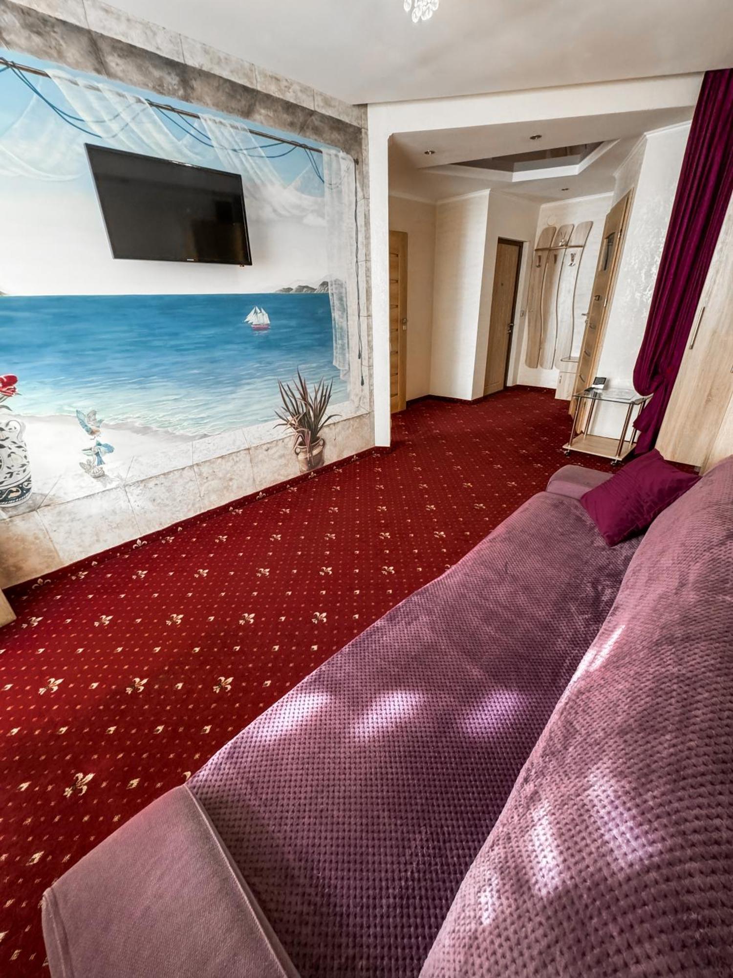 Apartments Deluxe Ivano Frankivsk Bagian luar foto
