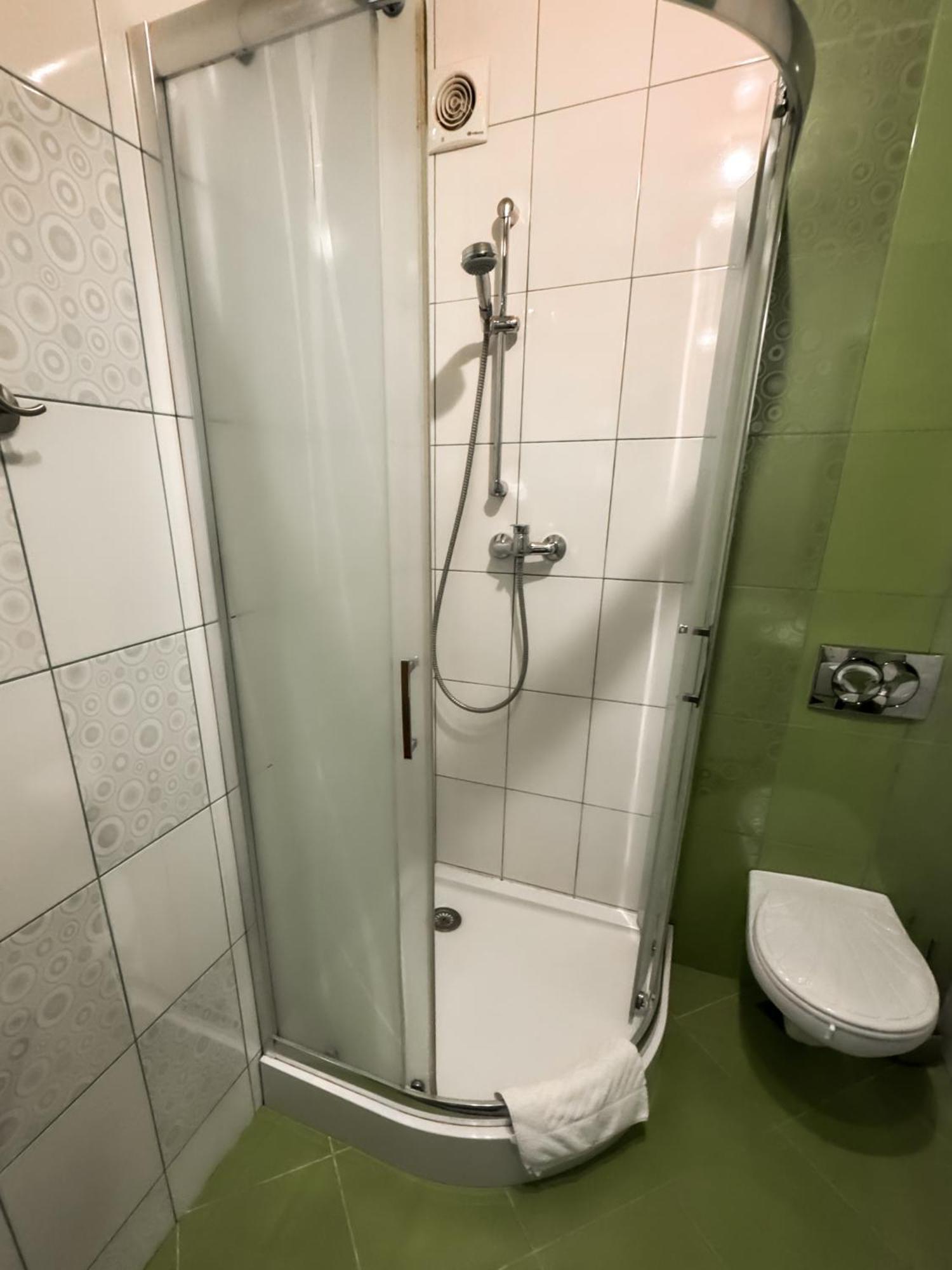 Apartments Deluxe Ivano Frankivsk Bagian luar foto