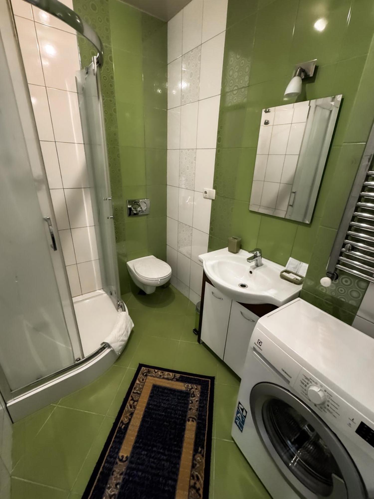 Apartments Deluxe Ivano Frankivsk Bagian luar foto