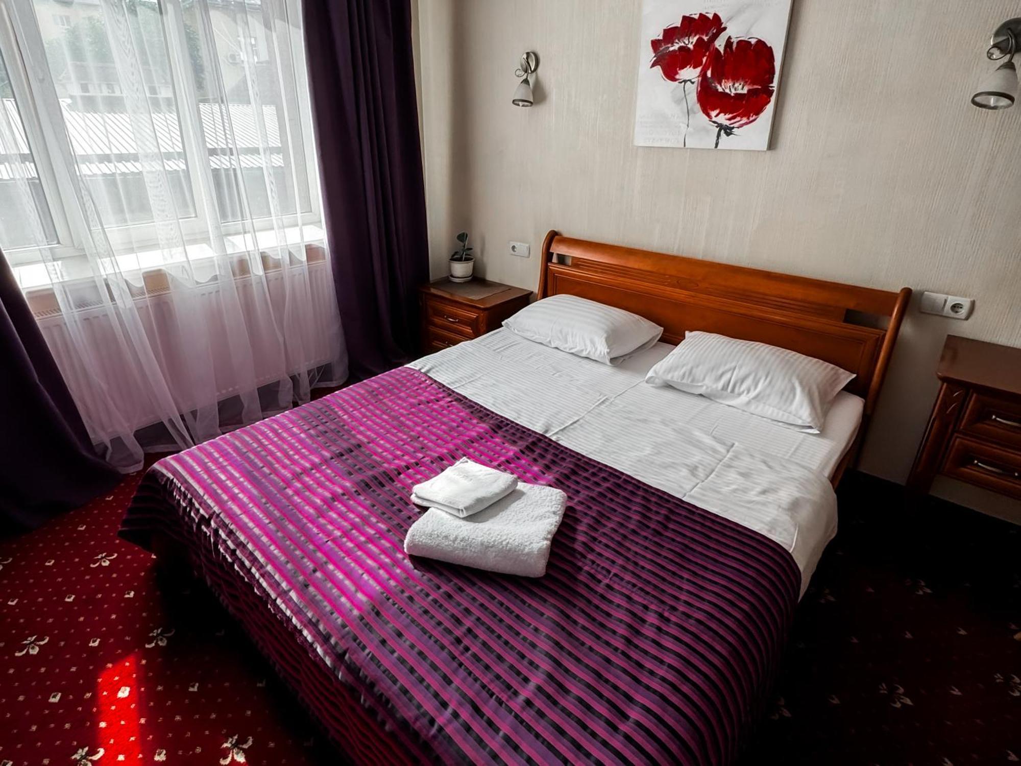 Apartments Deluxe Ivano Frankivsk Bagian luar foto