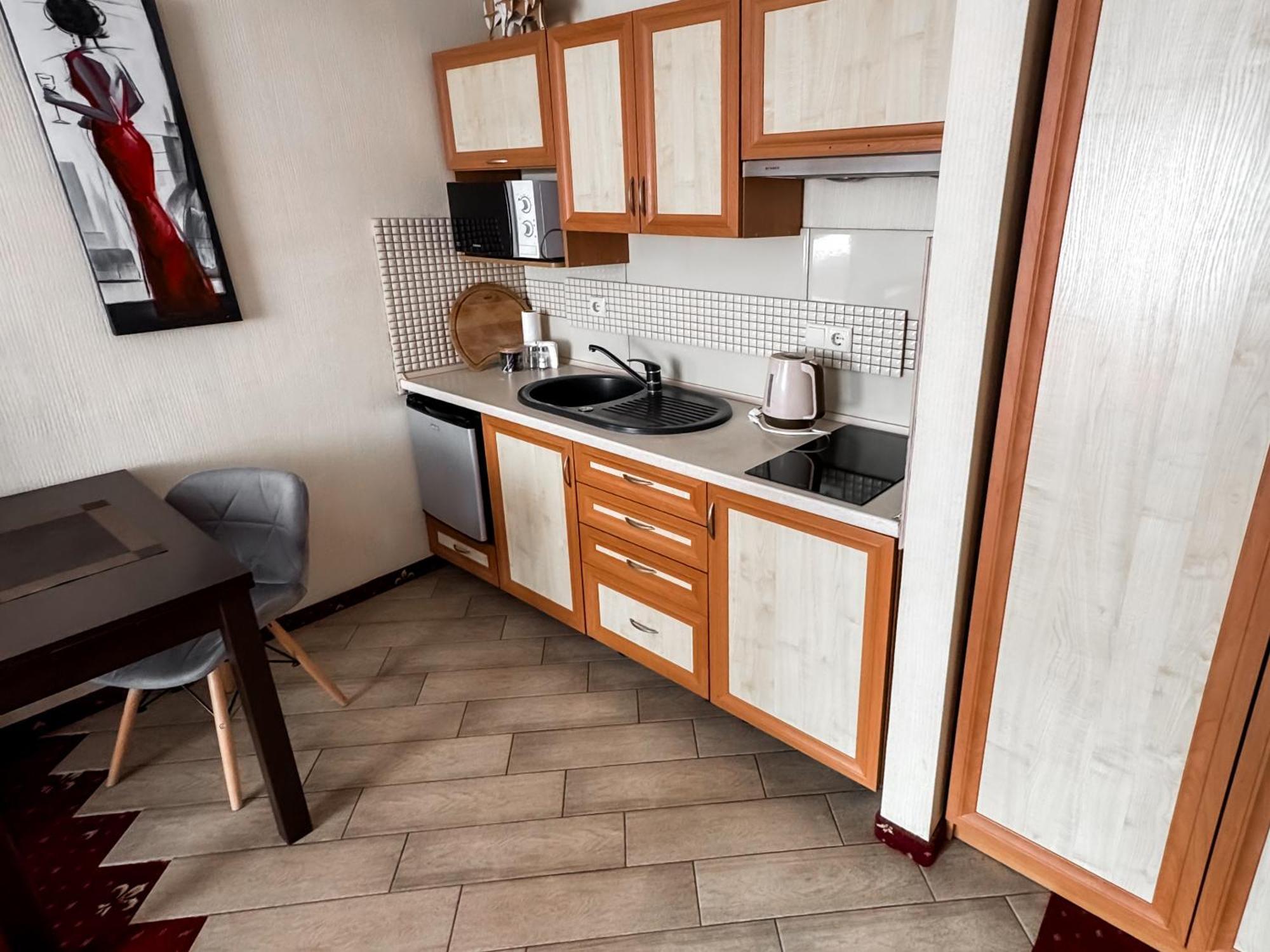 Apartments Deluxe Ivano Frankivsk Bagian luar foto